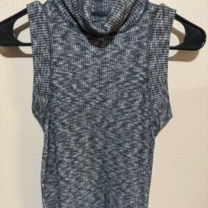 9-H15 STCL black and white XS sleeveless lightweight turtleneck top